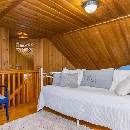 Tervapaeaesky By Interhome * Kangasniemi